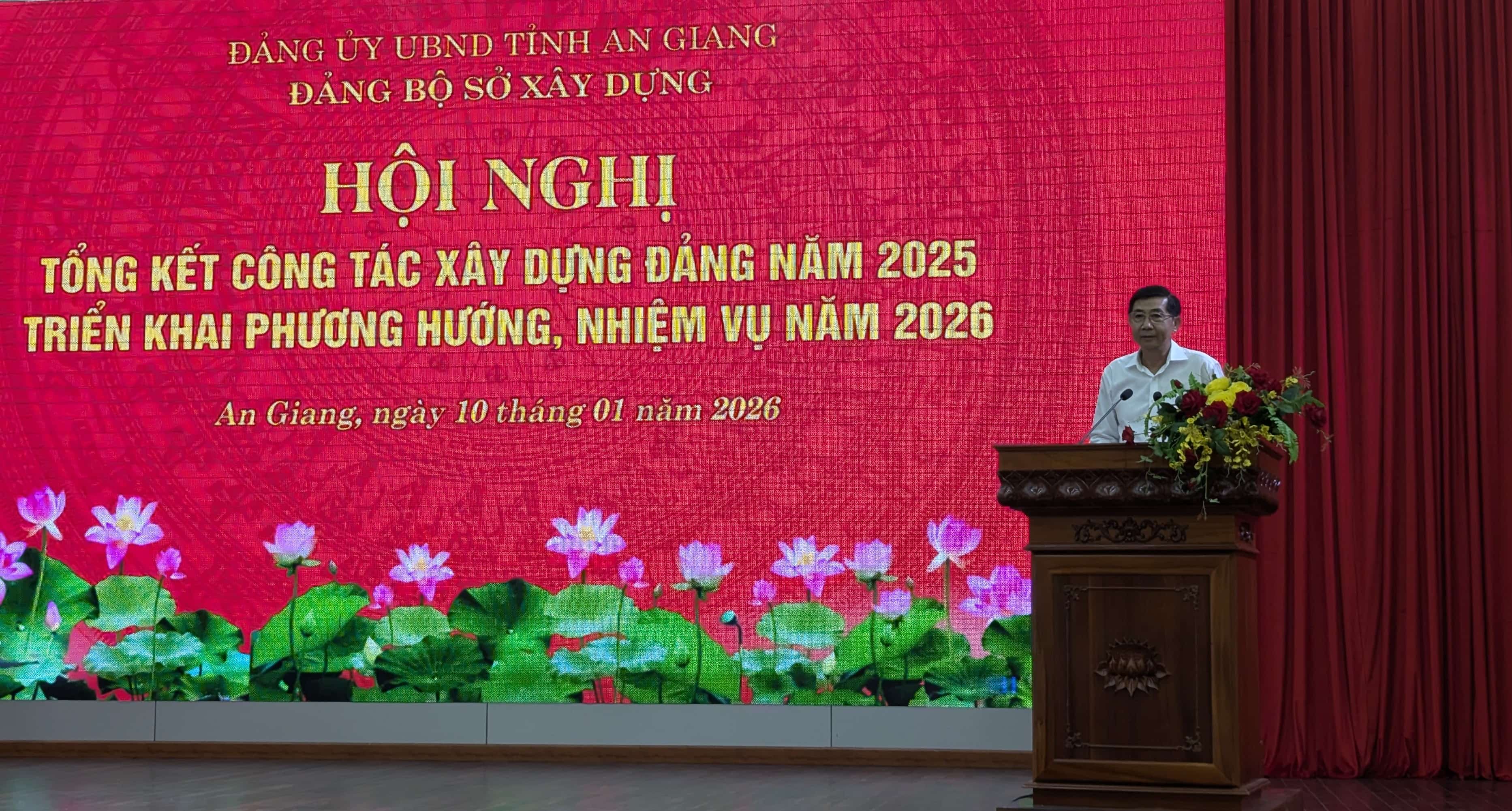 Đồng chí Lê Việt Bắc, Bí thư Đảng ủy, Giám đốc Sở Xây dựng kết luận Hội nghị.